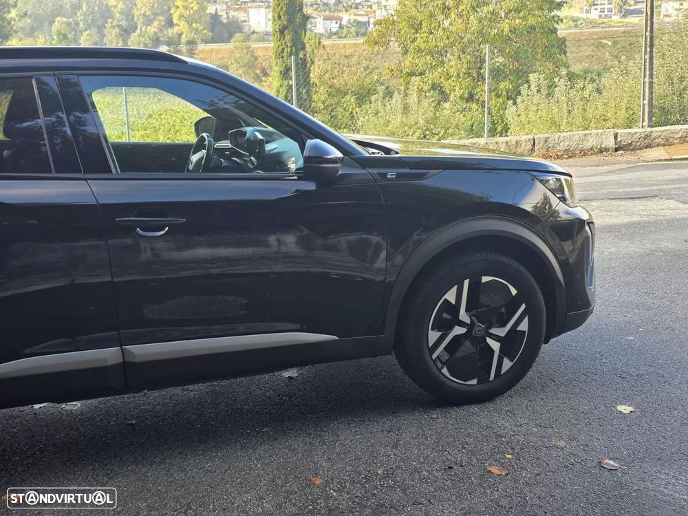 Peugeot e-2008 - 12