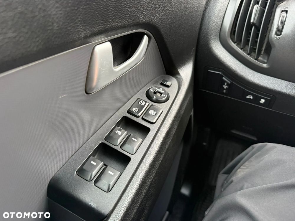 Kia Sportage 1.7 CRDI Business Line L 2WD - 25