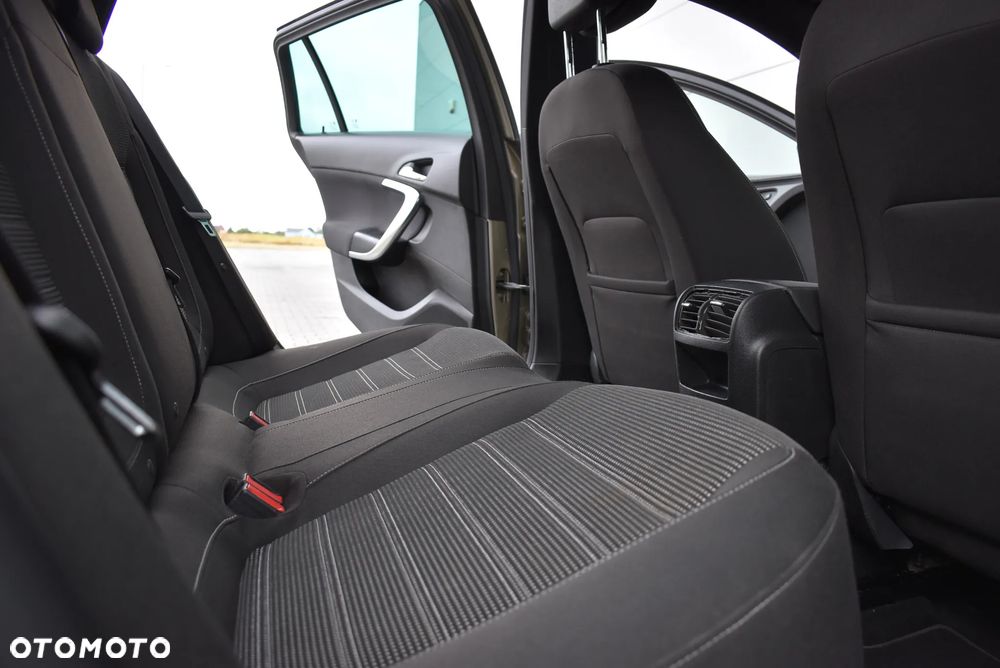 Opel Insignia - 20