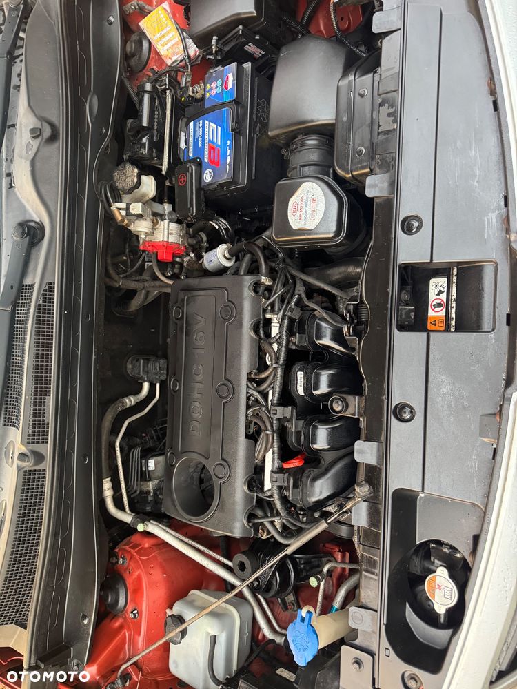 Kia Sportage 2.0 L 2WD - 21