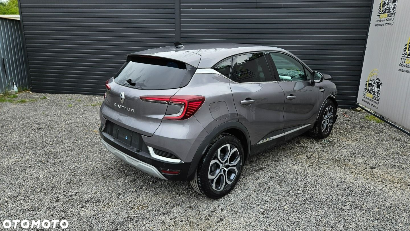 Renault Captur - 25