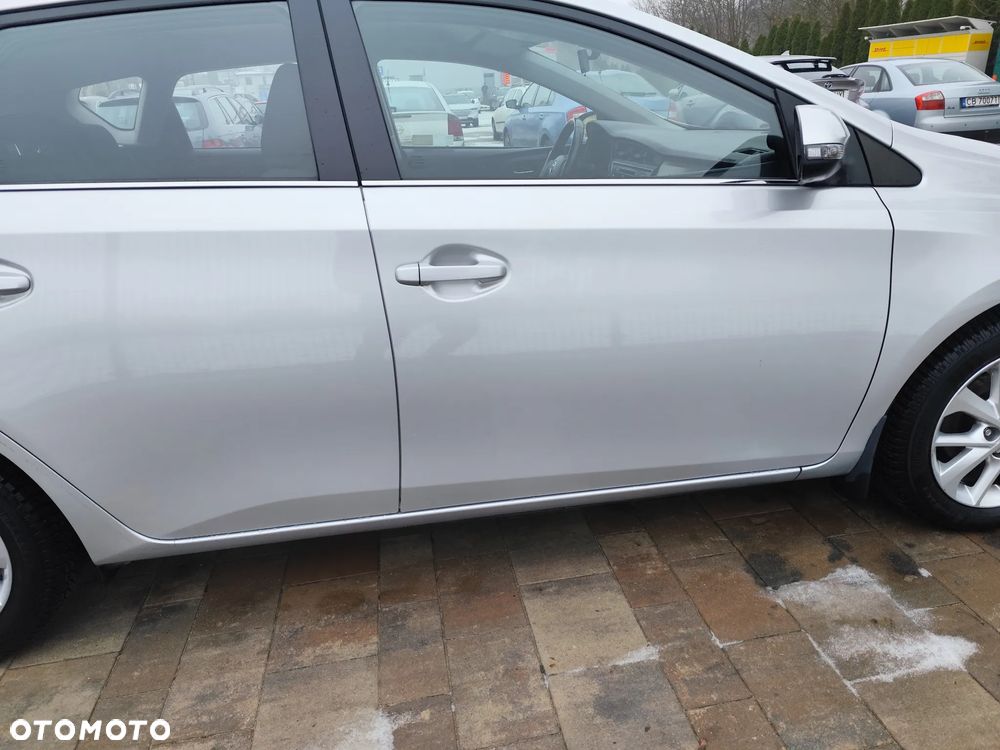 Toyota Auris 1.6 Premium Comfort - 9