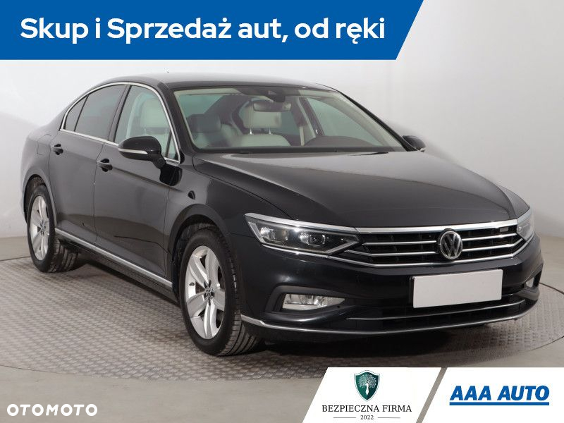 Volkswagen Passat - 2