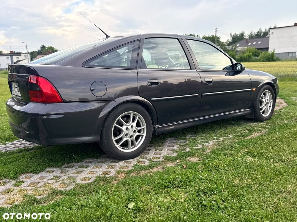 Opel Vectra - 2