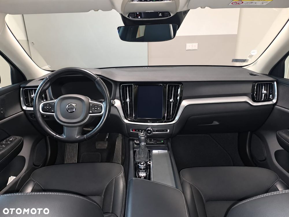 Volvo V60 D3 Momentum Pro - 6