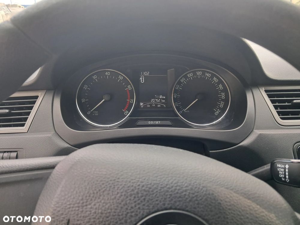 Skoda RAPID 1.2 TSI Active - 9