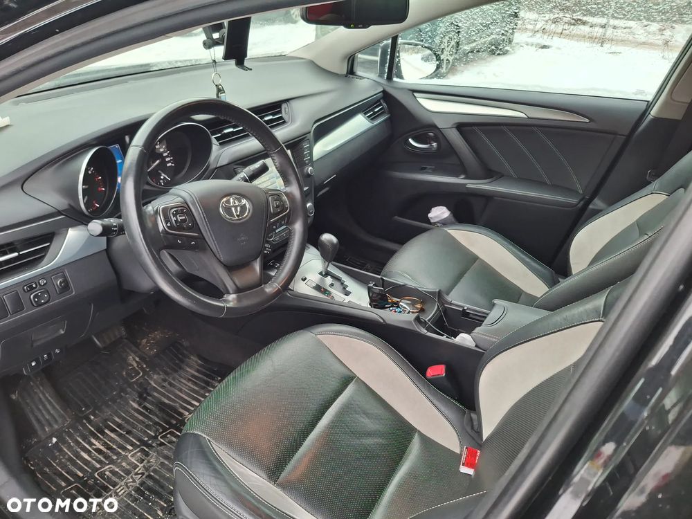 Toyota Avensis 2.0 Prestige MS - 10