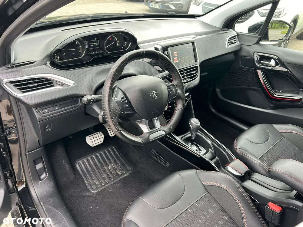 Peugeot 2008 PureTech 110 Stop&Start EAT6 GT-Line Edition - 8