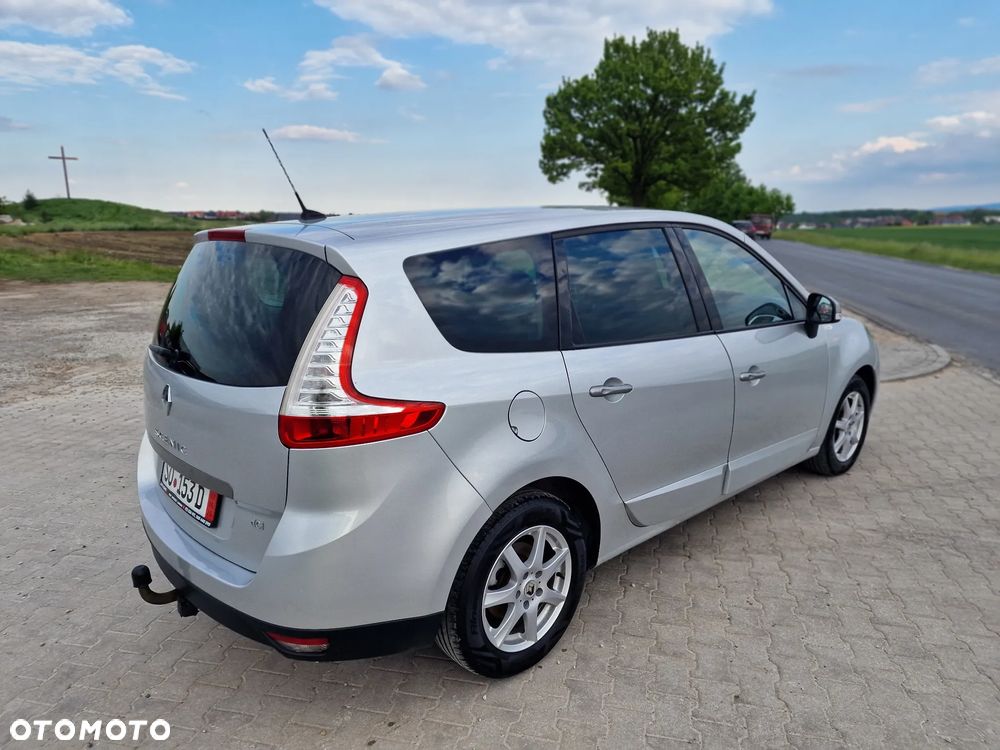 Renault Scenic 1.5dCi TomTom Edition - 9