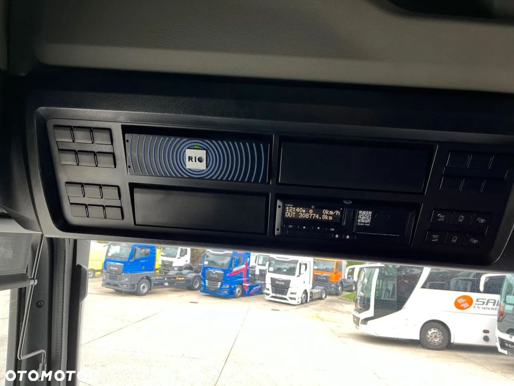 MAN TGX 18.470 4x2 BL SA - 23