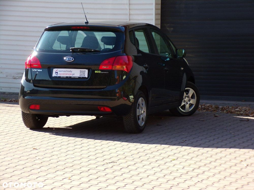 Kia Venga - 12