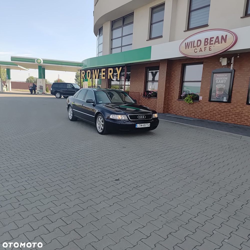 Audi A8 - 6