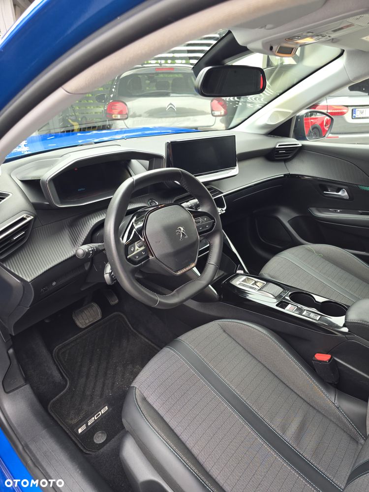 Peugeot 208 Allure - 9