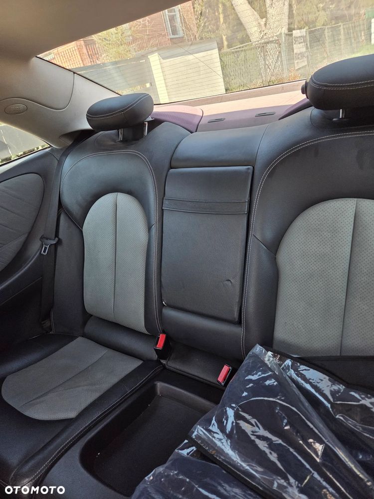 Mercedes-Benz CLK - 10