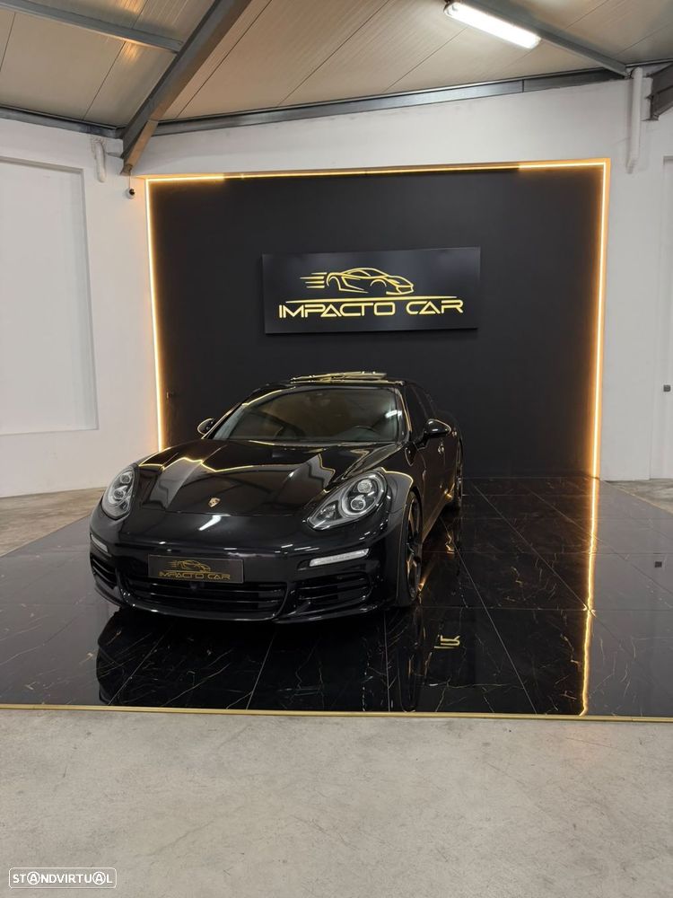 Porsche Panamera Platinum Edition - 4