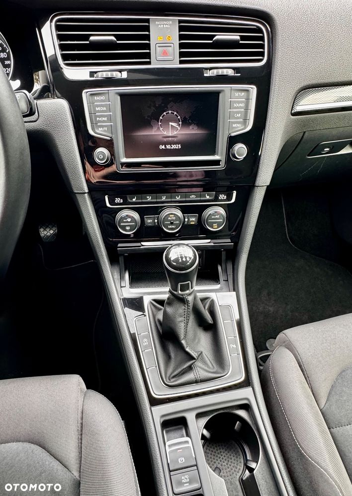 Volkswagen Golf VII 1.4 TSI BMT Highline - 17