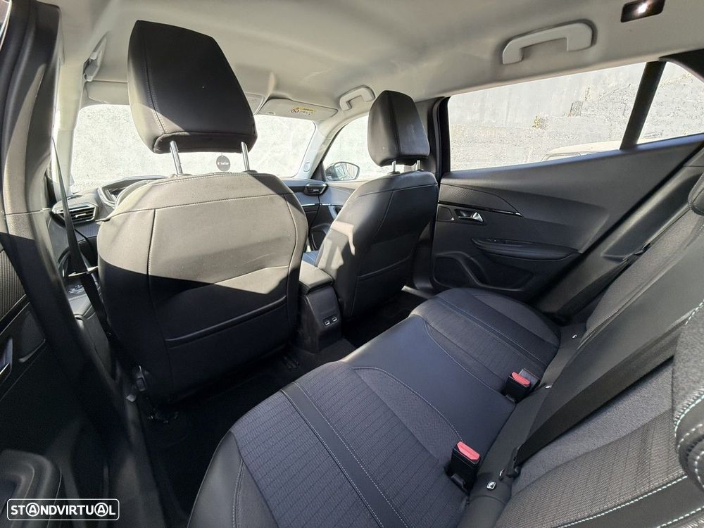 Peugeot 2008 1.2 PureTech Allure Pack EAT8 - 18