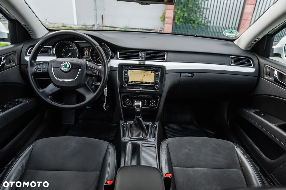 Skoda Superb 1.8 TSI Exclusive - 26