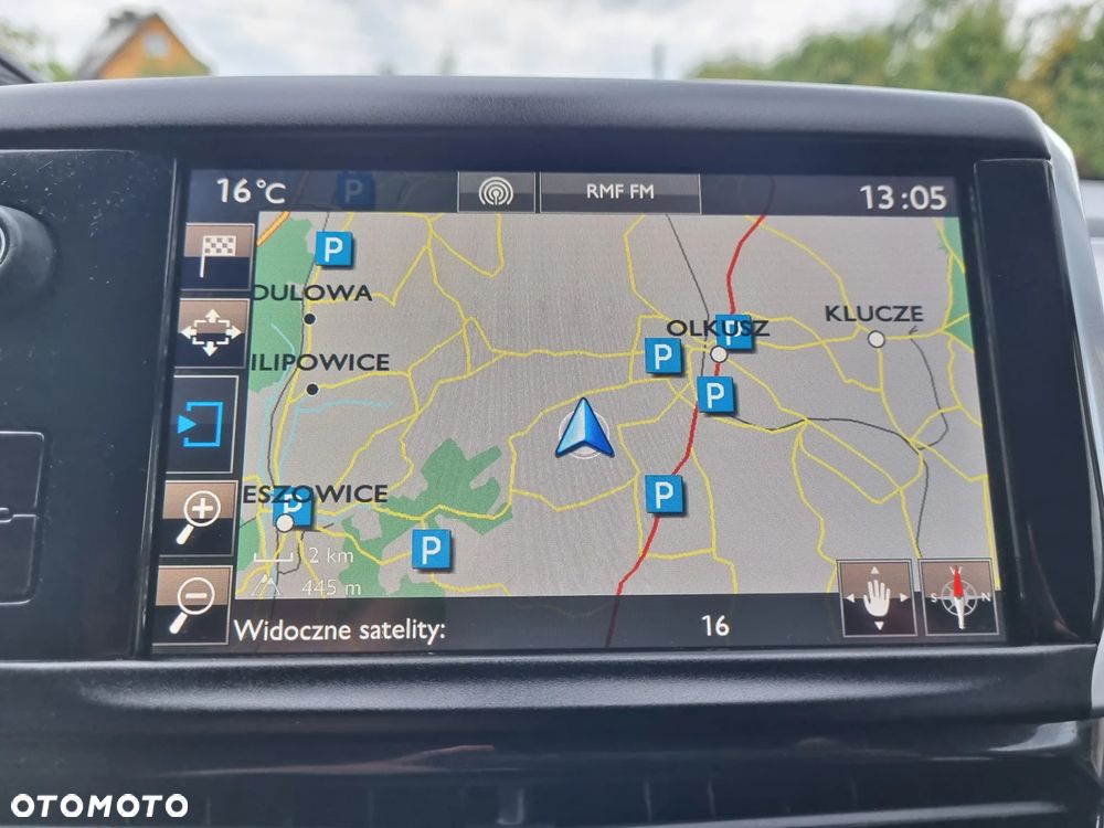 Peugeot 2008 1.2 Pure Tech Allure S&S - 16