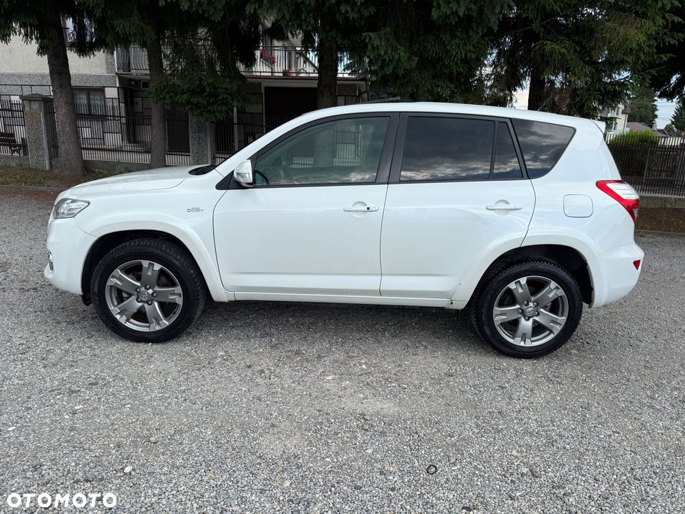 Toyota RAV4 2.2 D-4D 4x4 Automatik Executive - 3