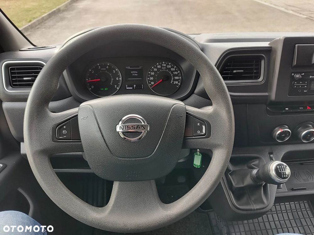 Nissan NV400 - 24