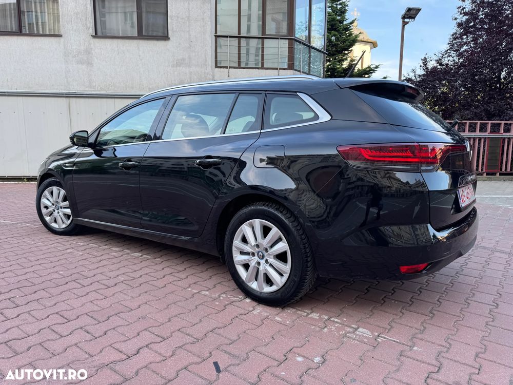 Renault Megane E-TECH 160 INTENS - 10
