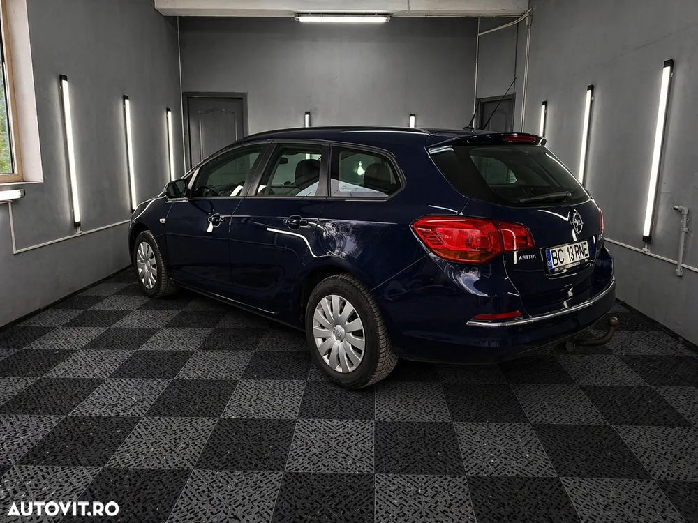 Opel Astra 1.6 CDTI DPF ecoFLEX TourerStart/Stop Edition - 4