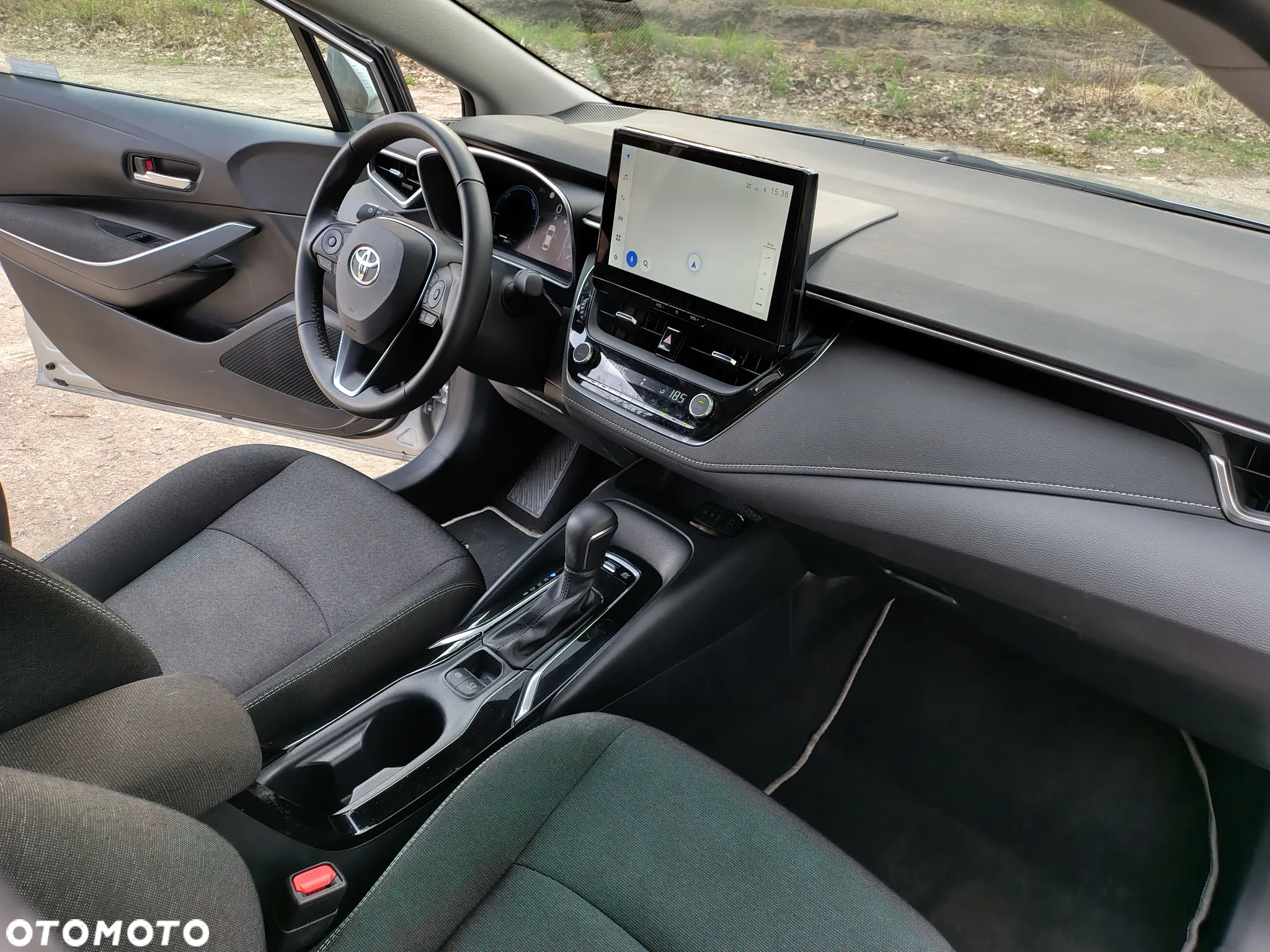 Toyota Corolla 1.8 Hybrid Comfort - 13