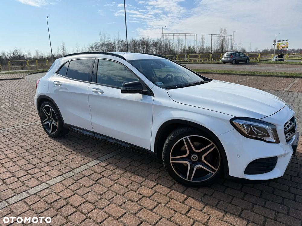 Mercedes-Benz GLA 220 4-Matic AMG Line - 8