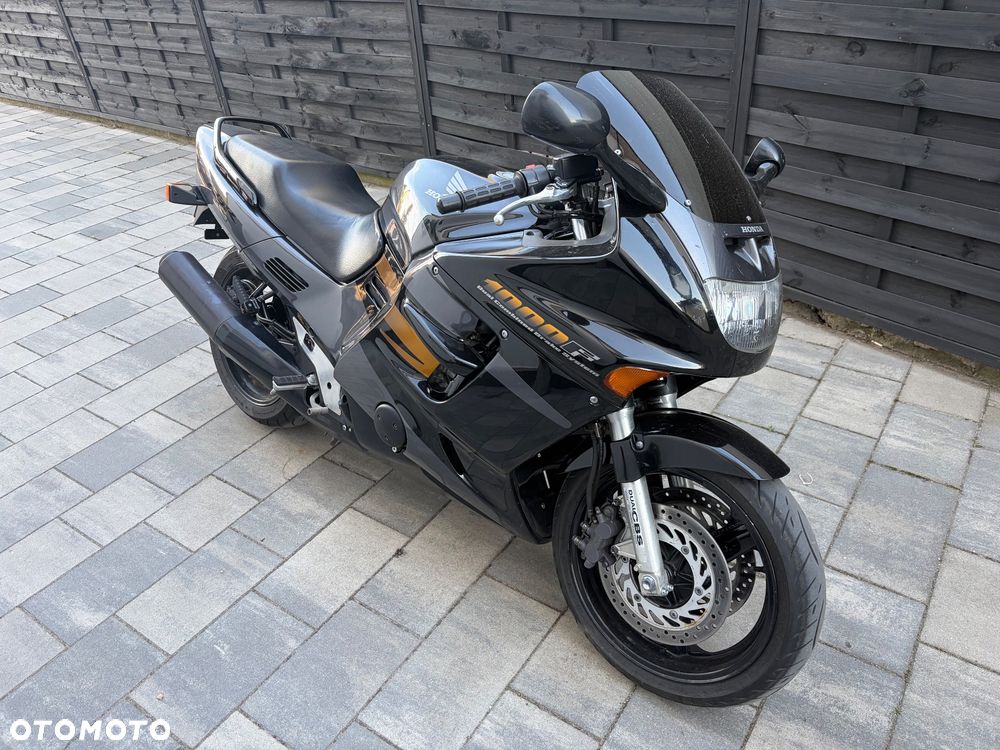 Honda CBR - 15