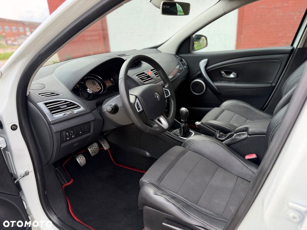 Renault Megane TCe 130 Luxe - 17