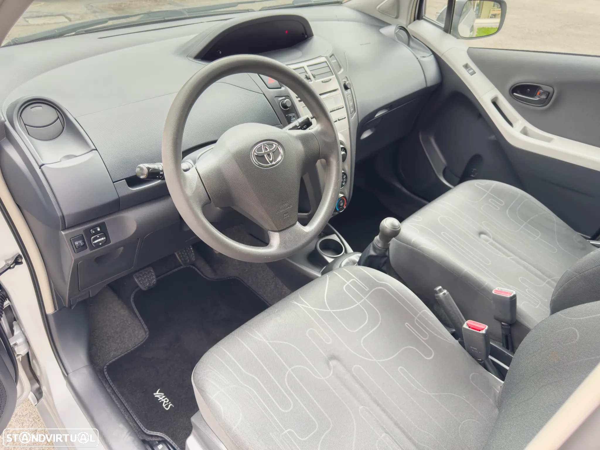 Toyota Yaris 1.0 VVT-i Cool - 6