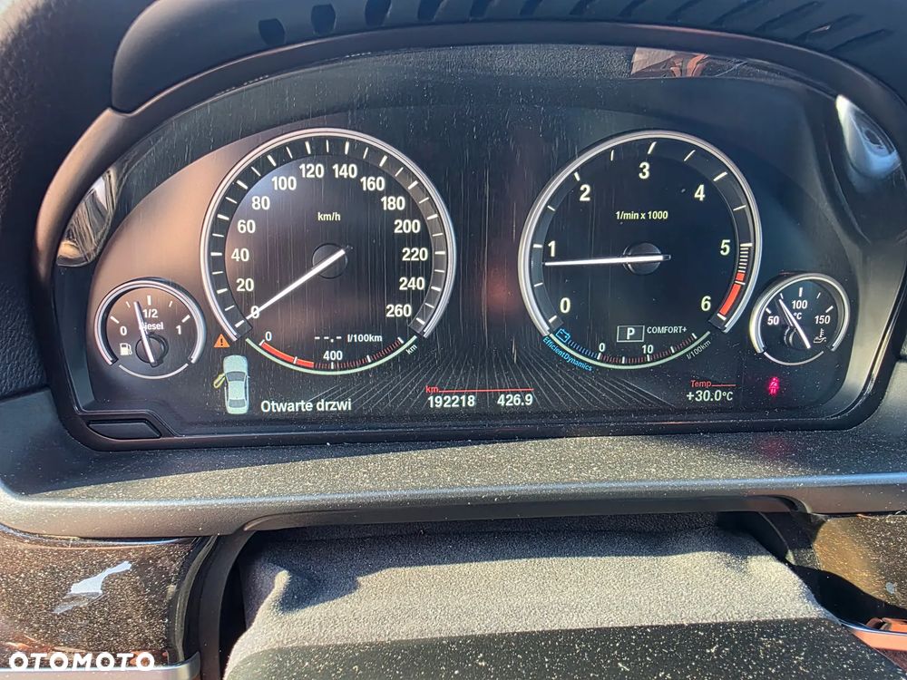 BMW Seria 5 520d xDrive - 7
