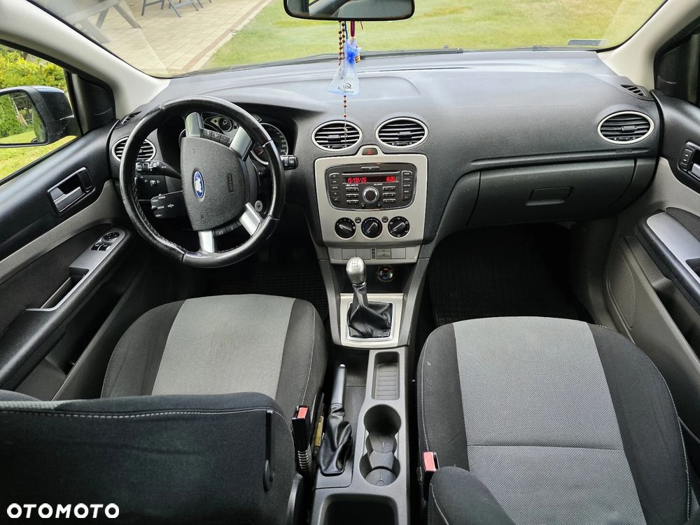 Ford Focus - 10
