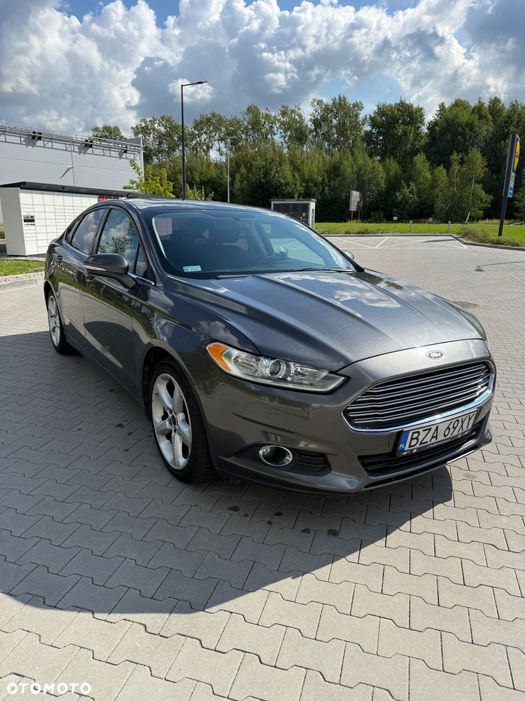 Ford Fusion - 15