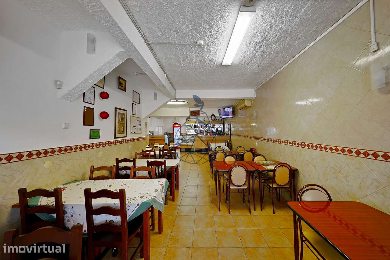 Espaço Comercial  com Restaurante em Funcionamento nos Três Bicos - Po - Grande imagem: 5/31