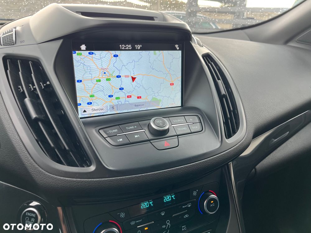 Ford Kuga 2.0 TDCi 2x4 ST-Line - 11