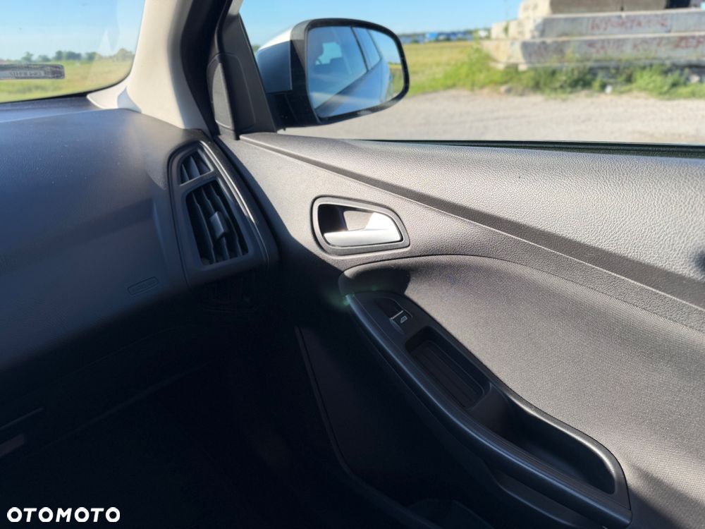 Ford Focus 1.5 TDCi SYNC Edition - 11