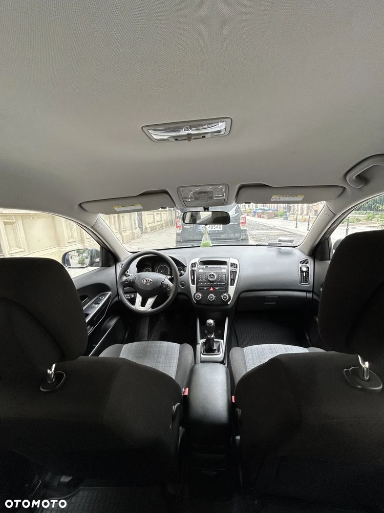 Kia Ceed 1.4 Comfort + - 22