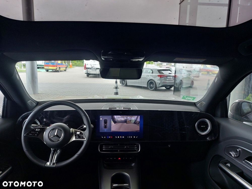 Mercedes-Benz GLB - 10