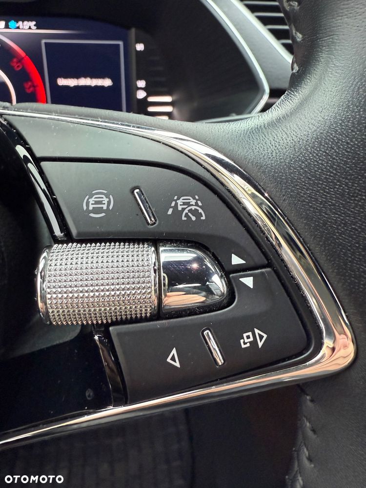 Skoda Superb 2.0 TDI SCR L&K DSG - 34