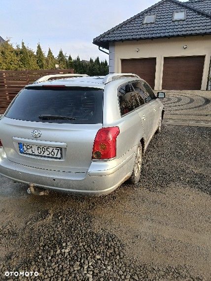 Toyota Avensis - 4