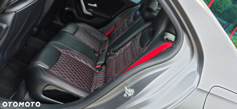 Mercedes-Benz Klasa A 35 AMG 4-Matic 7G-DCT - 22