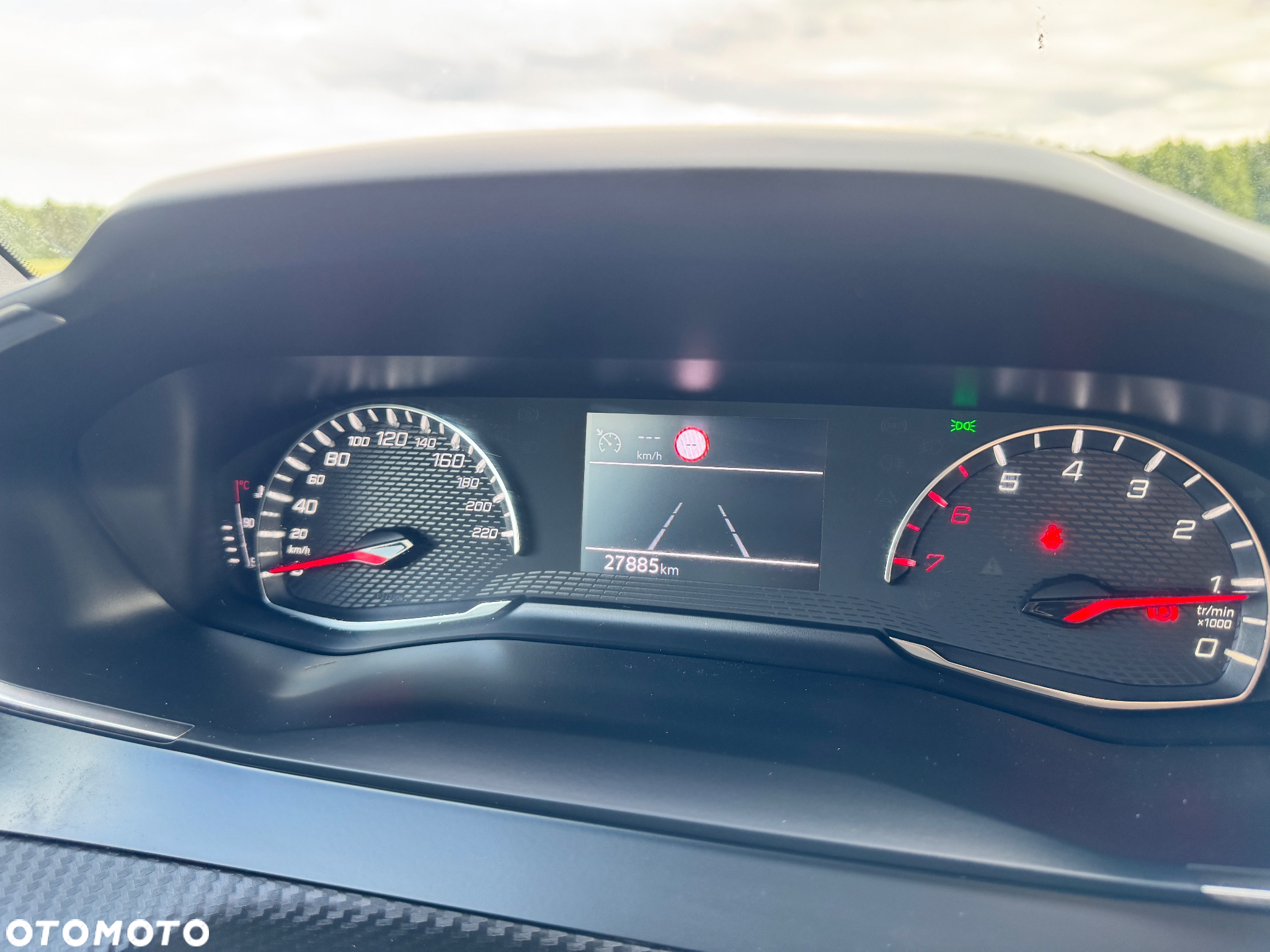 Peugeot 2008 1.2 PureTech Allure S&S - 39