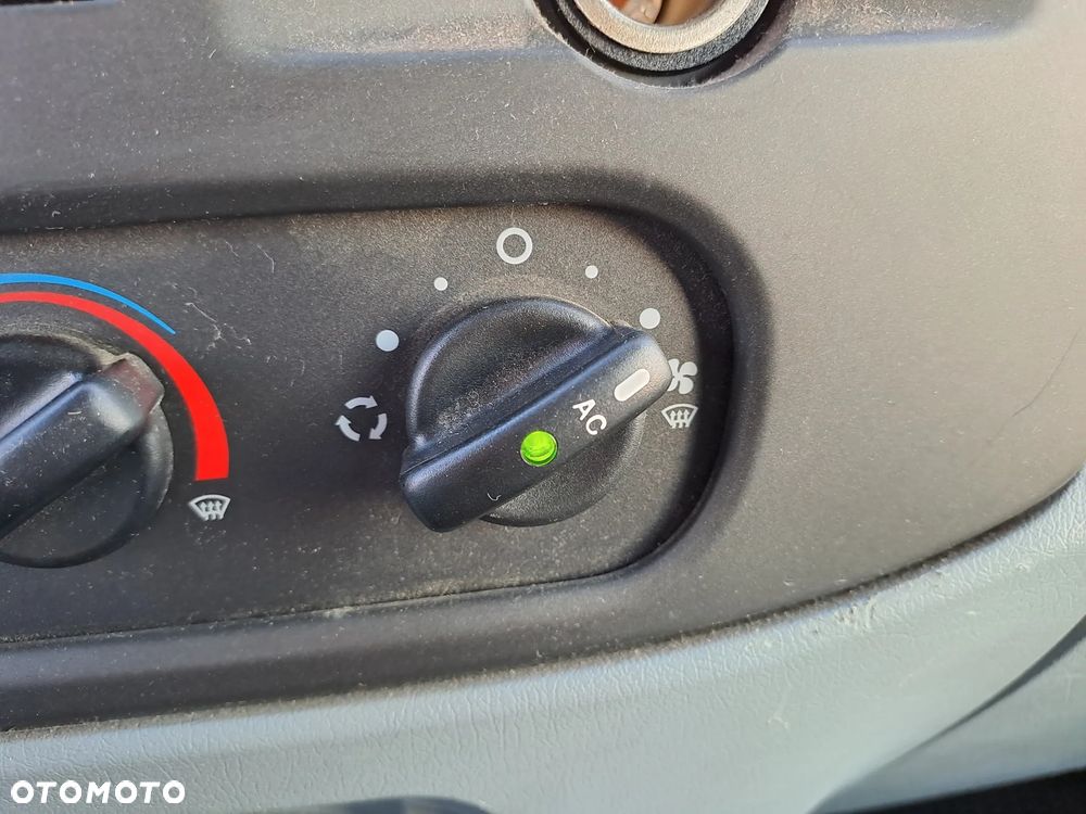 Ford Transit - 11