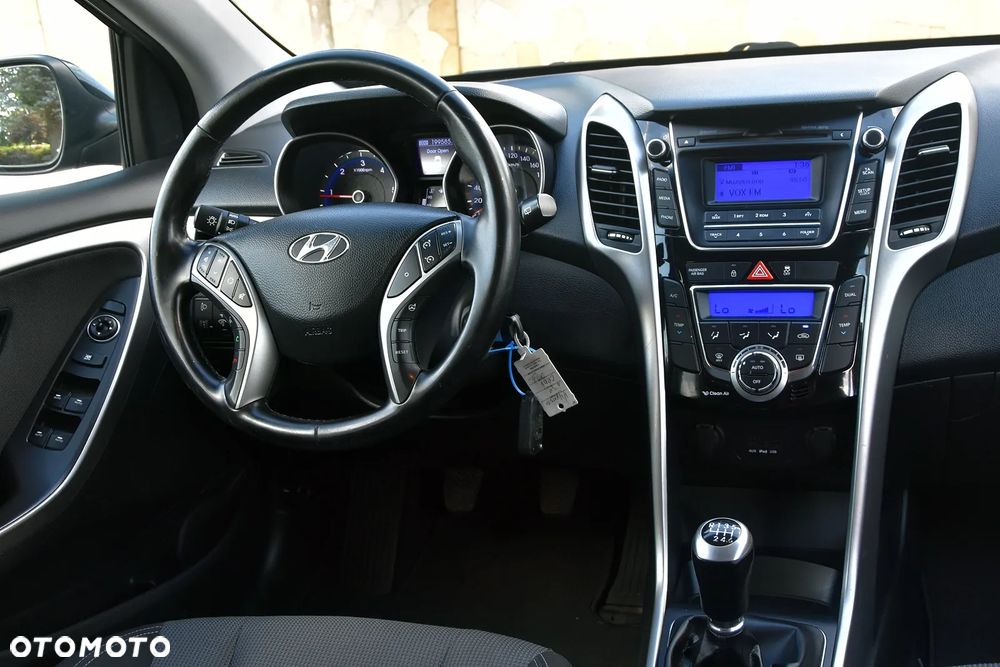 Hyundai i30 1.6 CRDi Classic + - 28