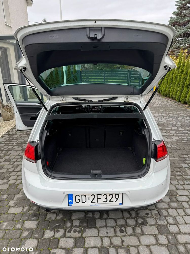 Volkswagen Golf - 11