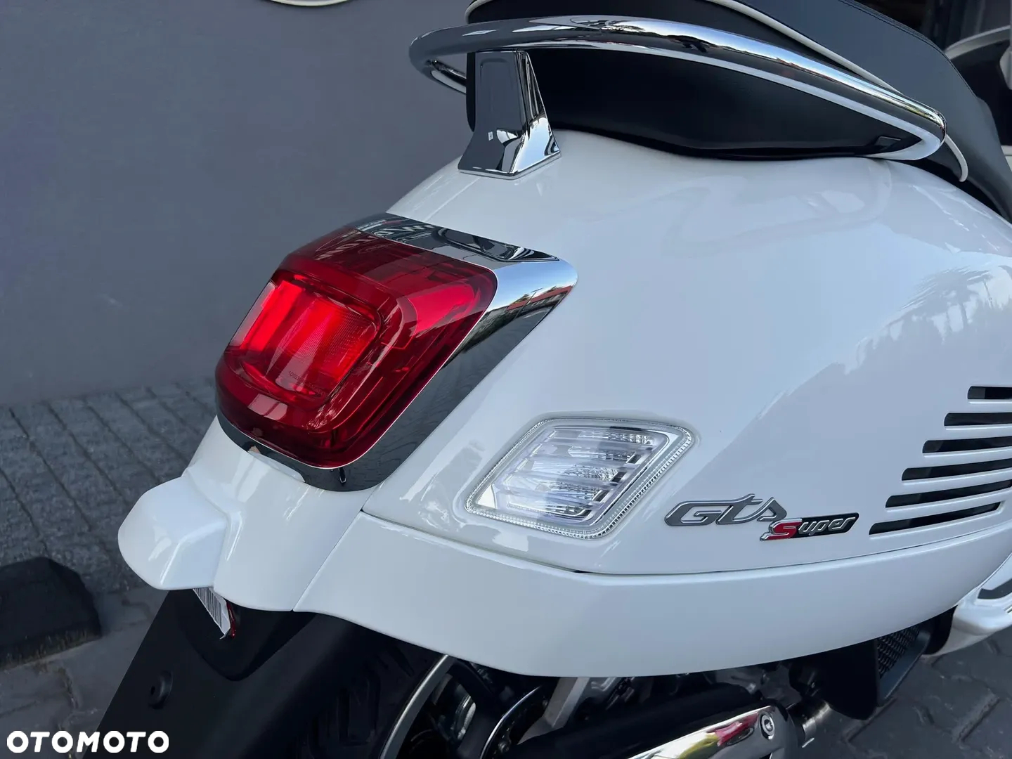 Vespa GTS - 7