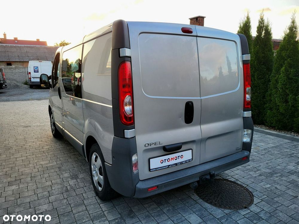 Renault Trafic - 23