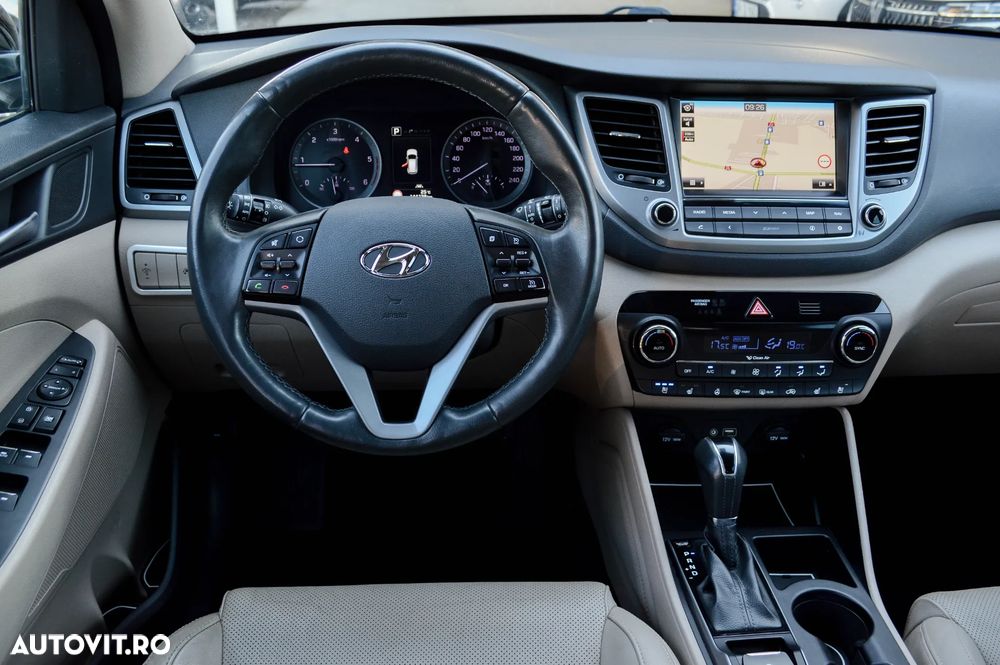Hyundai Tucson blue 1.7 CRDi 2WD DCT Premium - 24